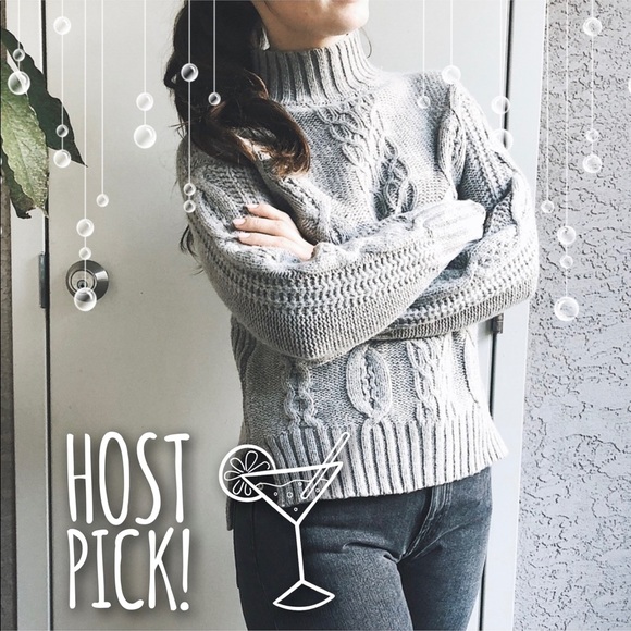 Tahari Sweaters - 🍸HP🍸Tahari Cable Knit Sweater Lambswool Blend